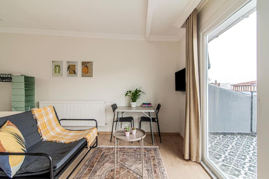 Studio Flat With Terrace In Balat, Fatih Daire İstanbul